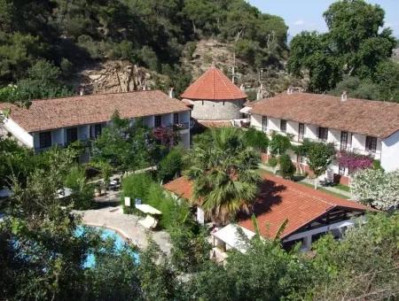 5000M2 In Dalyan-Köycegiz, Dalyan, Dalyan Immobilien-Hotel Zum Verkauf Mit 30 Zimmern, Auf Einem Grundstück