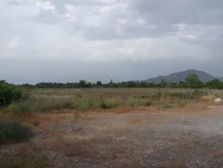 Kommerzielles Grundstück Für Verkauf In Dalyan, Dalyan Sie Auf Dem Highway 17,805M2 Grundstück Zum Verkauf Schnäppchen