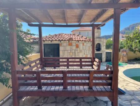 3 1 Villa For Sale In 600M2 Plot In Dalyan Gülpınar