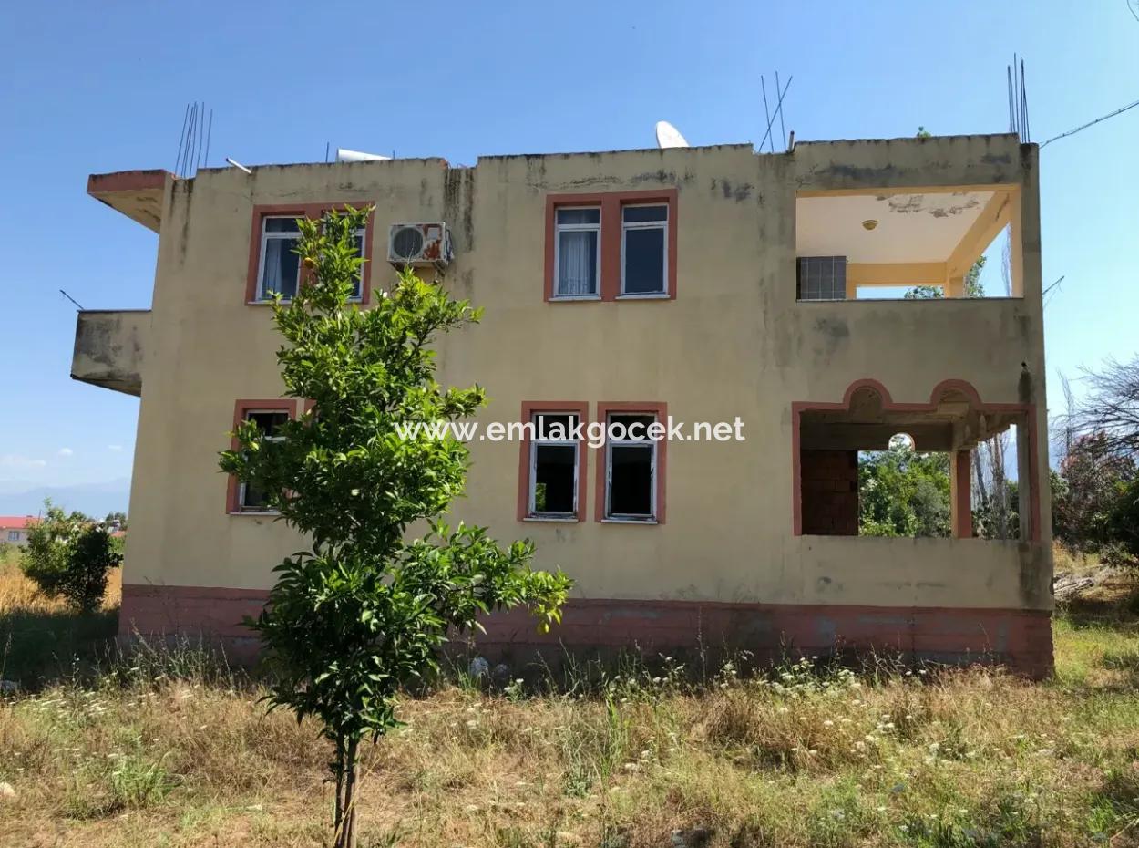 Seydikemerde 727M2 Arsa İçinde Satılık 2 Katlı Ev Villa