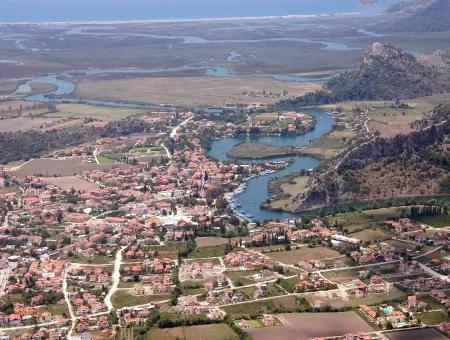 Dalyan'da Kanala Sıfır Satılık Arsa