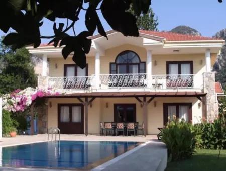 Dalyan Arıkbaşın'da Satılık Villa